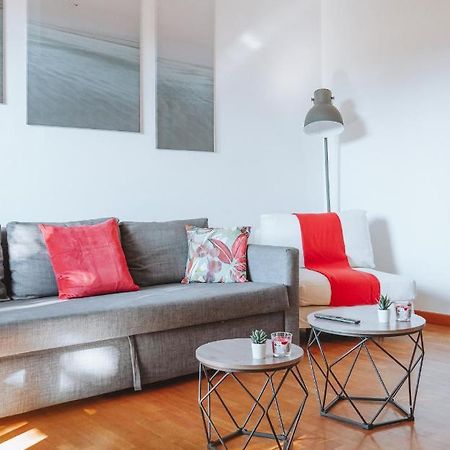 10 Min From The Airport-Wifi-Free Parking Apartment Samarate Bagian luar foto