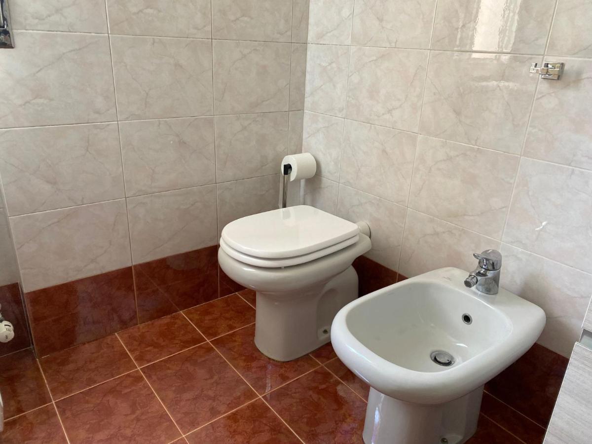 10 Min From The Airport-Wifi-Free Parking Apartment Samarate Bagian luar foto