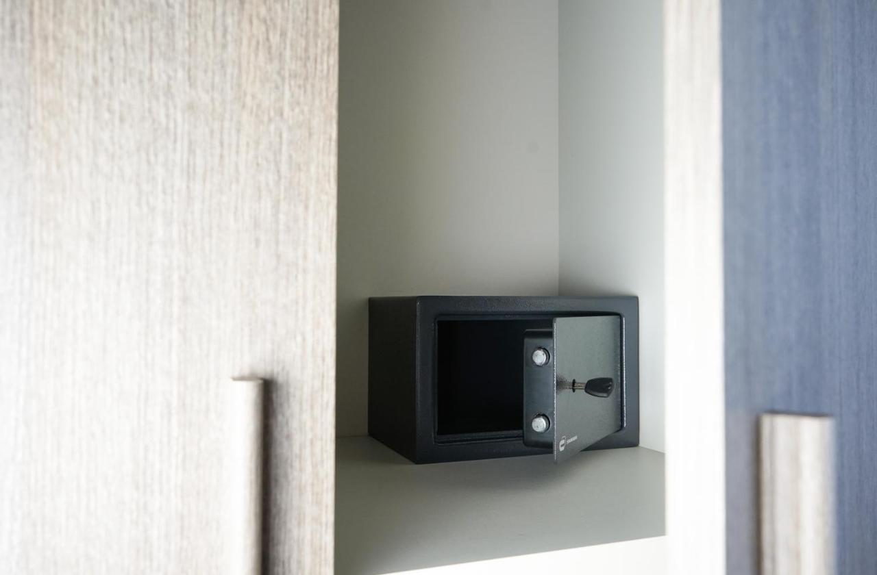 10 Min From The Airport-Wifi-Free Parking Apartment Samarate Bagian luar foto