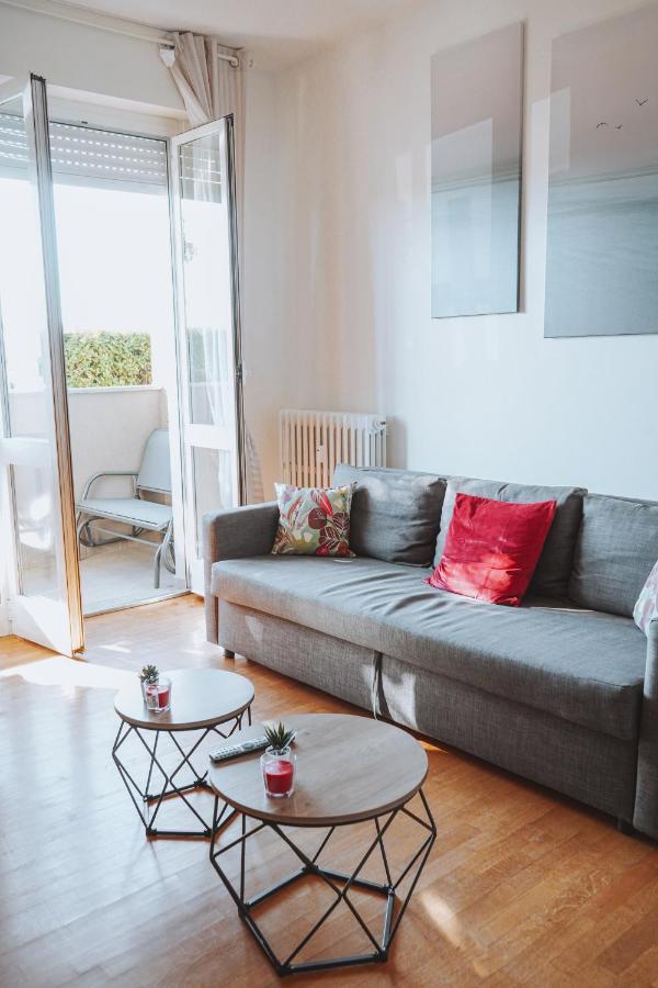 10 Min From The Airport-Wifi-Free Parking Apartment Samarate Bagian luar foto